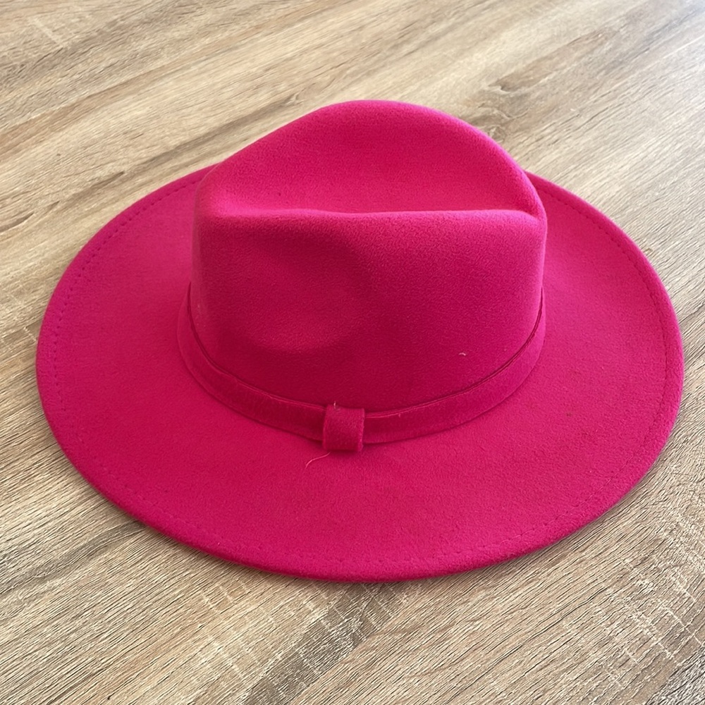 Pink Fidora - Picture 2 of 2